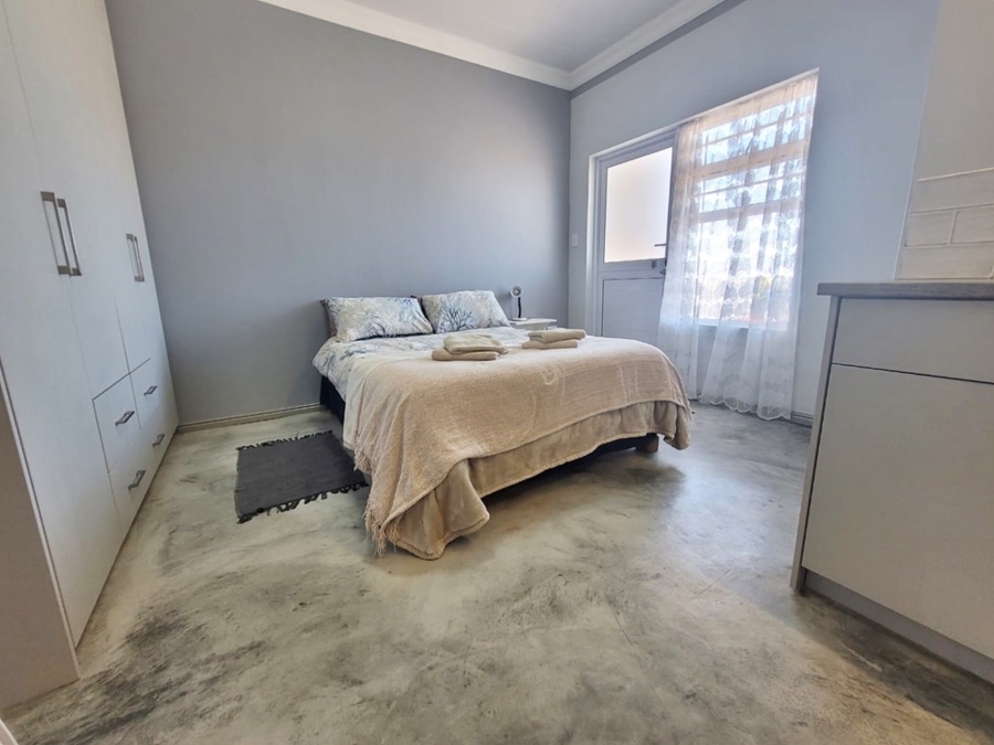 5 Bedroom Property for Sale in Struisbaai Western Cape